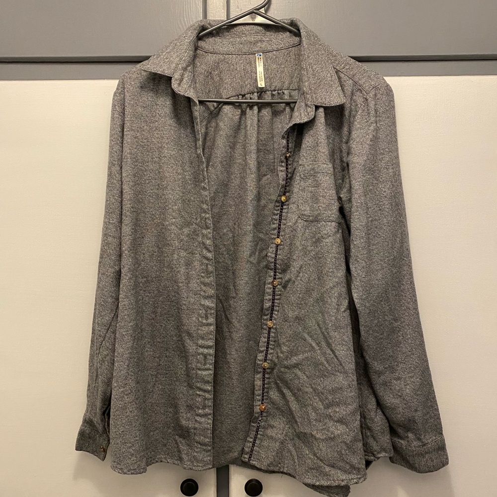 Women’s Kuhl Gray Button Down Shirt - size L